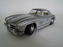 1:18 - Bburago - Mercedes Benz - 300 SL - Grey Metallic - Calle - 0